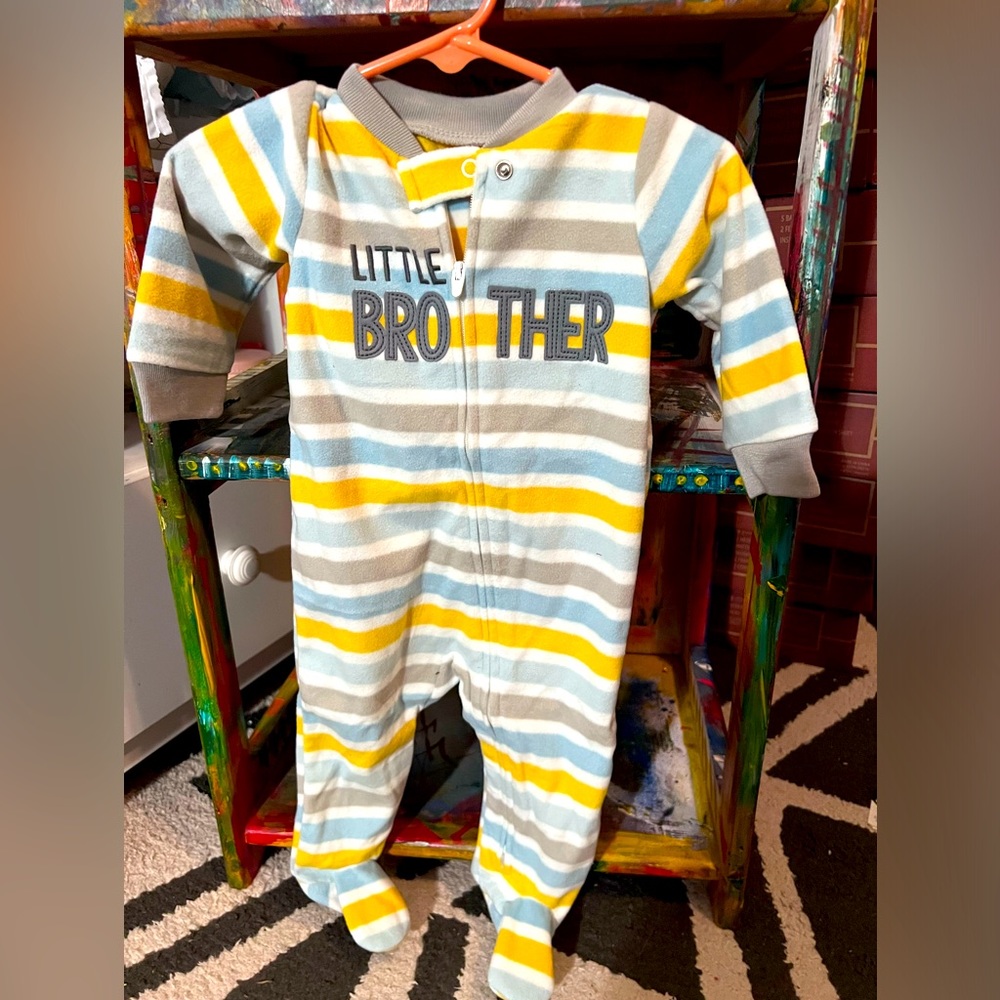 Simple Joys by Cater’s 3-6m “Little brother” fleece zip up footie pajama